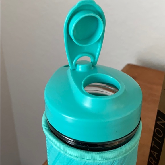 Water Bottle - Picture 4 of 5